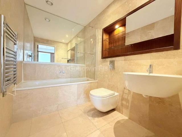 Flat for sale in Salford, Greater Manchester