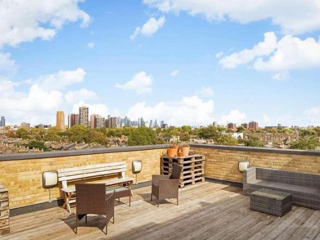 Flat for sale in Peckham, Greater London