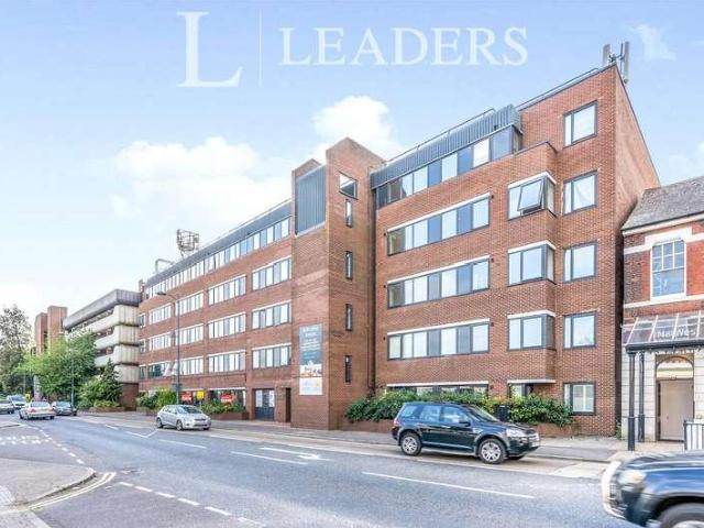 Flat for sale in Eastleigh, Helford
