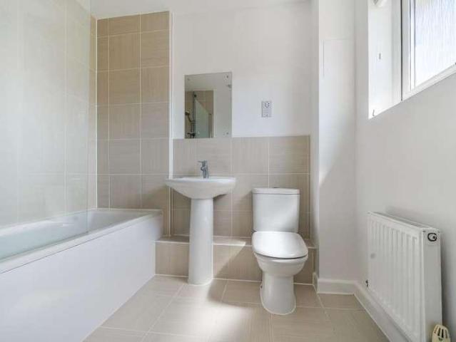 Flat for sale in Whitley, Reading