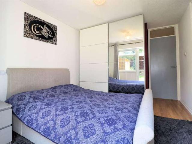 Flat for sale in Sheerwater, Woking