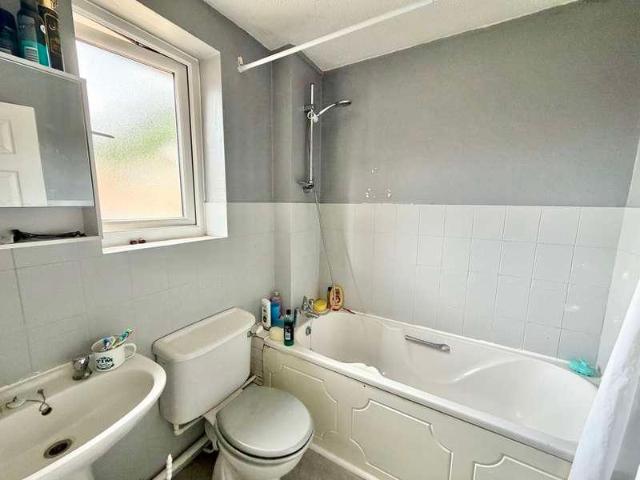 Flat for sale in Creekmoor, Poole