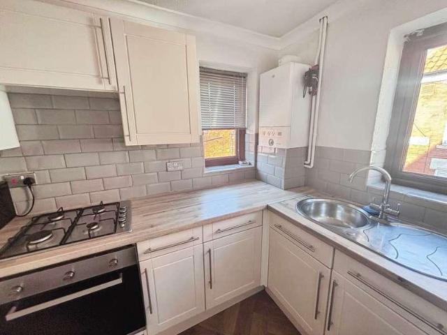Flat for sale in Old Town, Hull