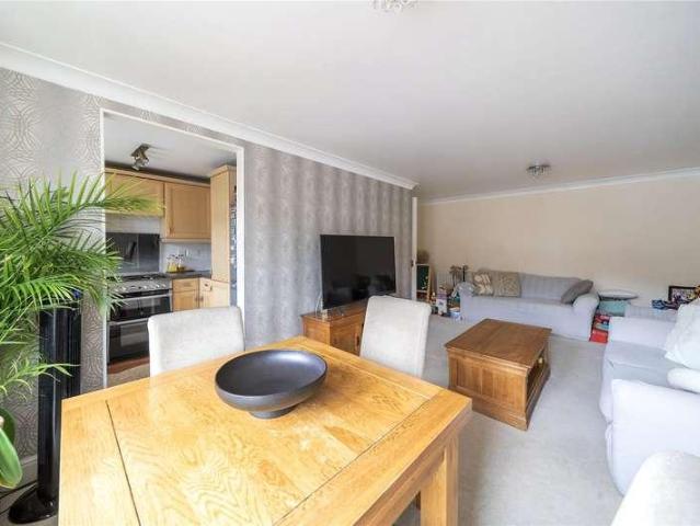 Flat for sale in London Borough of Haringey, Greater London