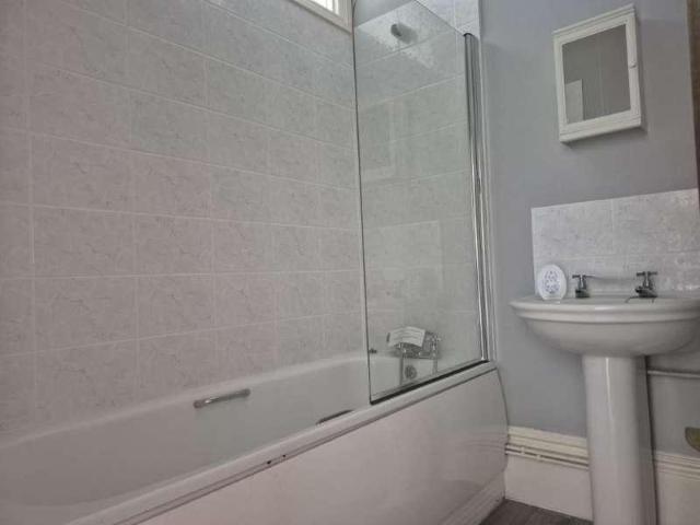 Flat for sale in Cliftonville West, Thanet