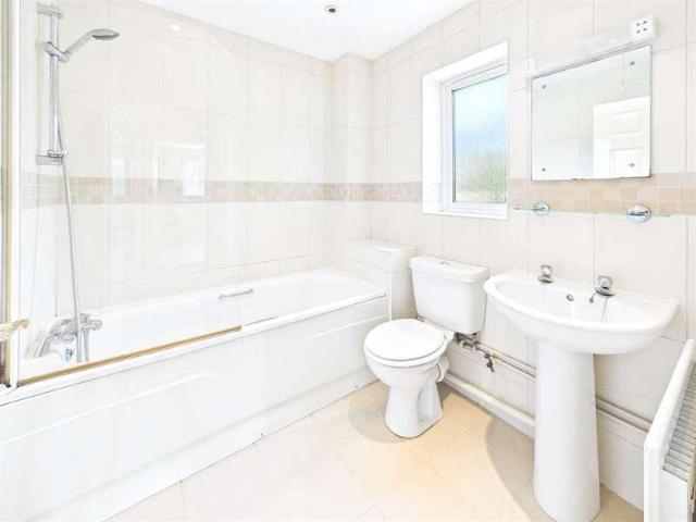 Flat for sale in Black Bourton, Oxfordshire