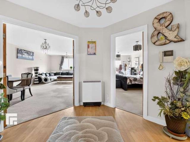 Flat for sale in Cardiff Bay, Falcon Lodge