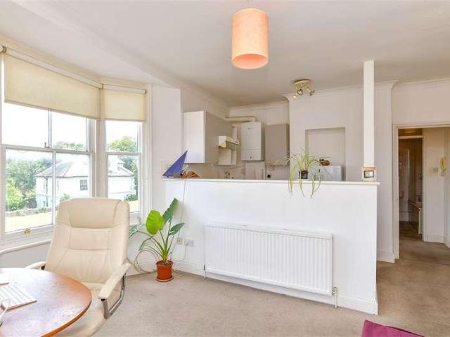 Flat for sale in Lewes, Iford