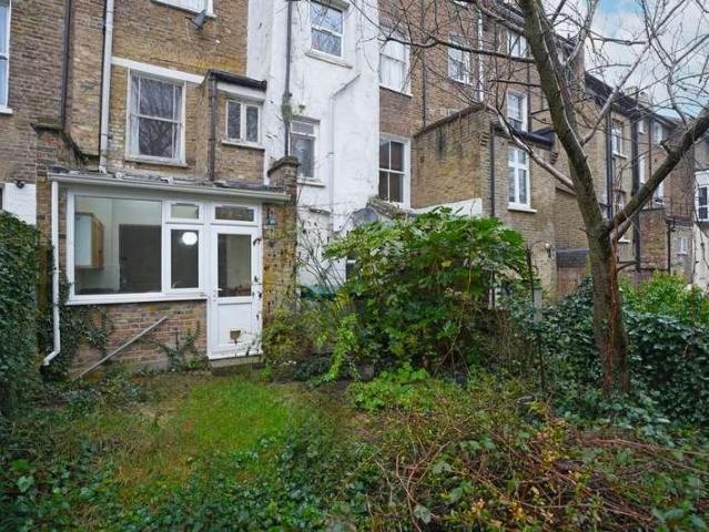 Flat for sale in Greater London