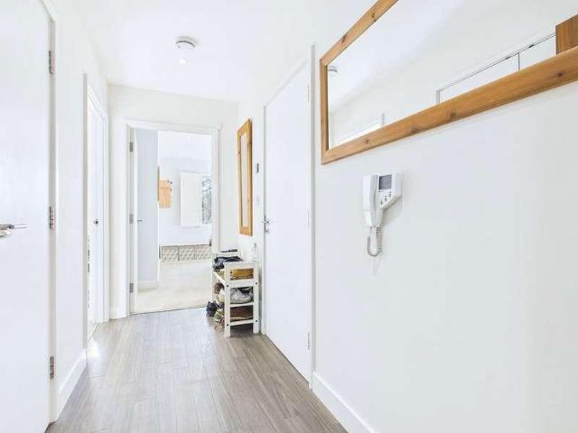 Flat for sale in Aldrington