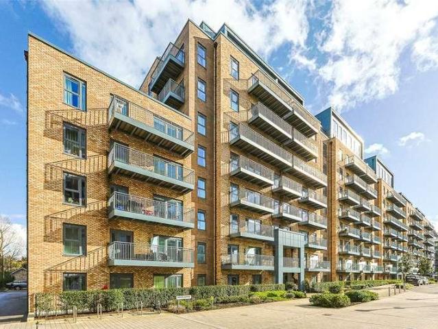 Flat for sale in Colindale, Greater London