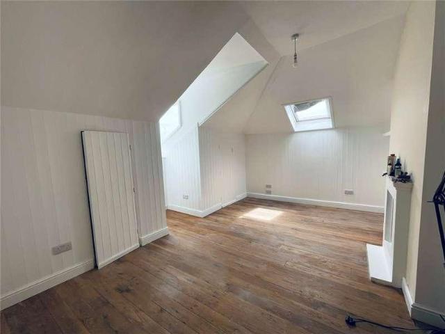 Flat for sale in Cowlease, Ventnor