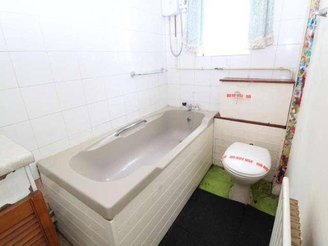 Flat for sale in Brompton, Gillingham