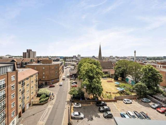 Flat for sale in Greater London