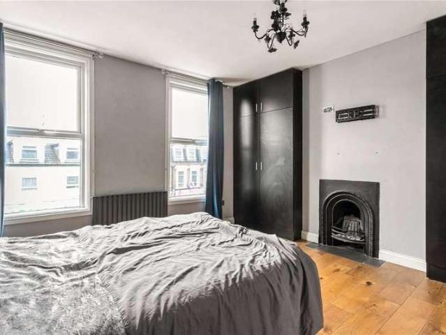 Flat for sale in Leyton, Greater London