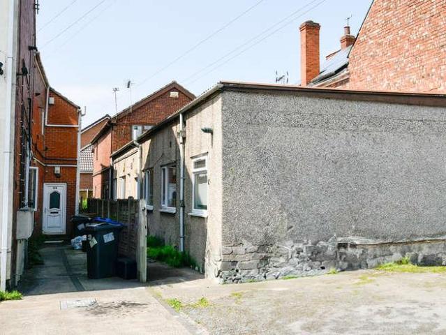Flat for sale in Moorends, South Yorkshire