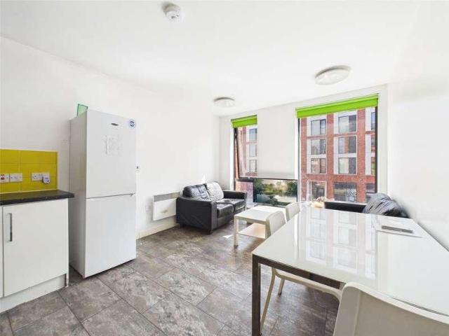 Flat for sale in Blackfriars, Salford