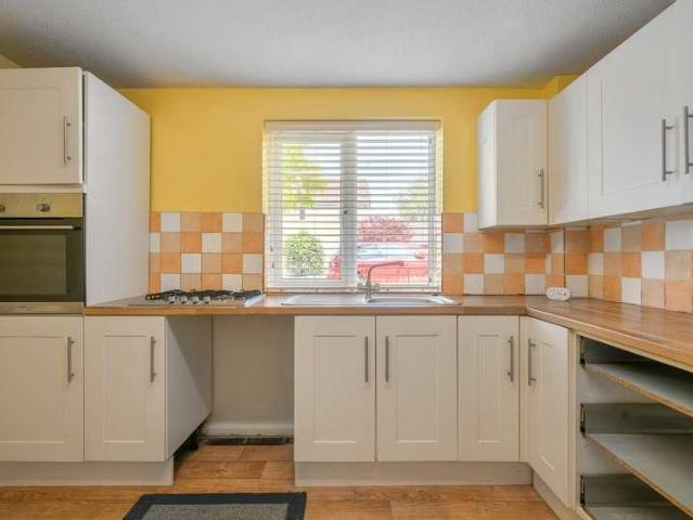 Flat for sale in Stonehouse, Kings Stanley