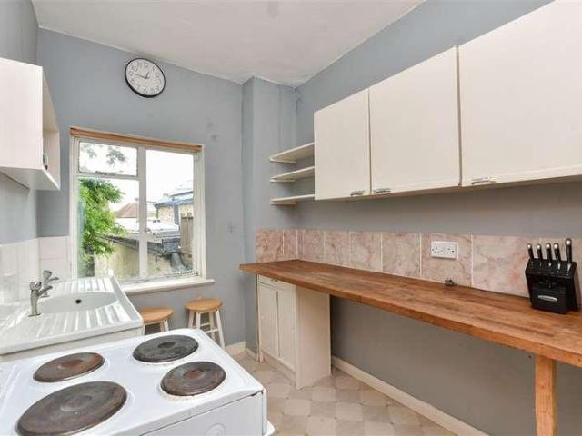Flat for sale in Thurston Park, The Bridge