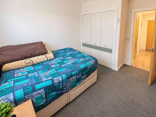 Flat for sale in Grand Union Village, Greater London
