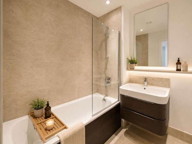 Flat for sale in Hoxton, Greater London