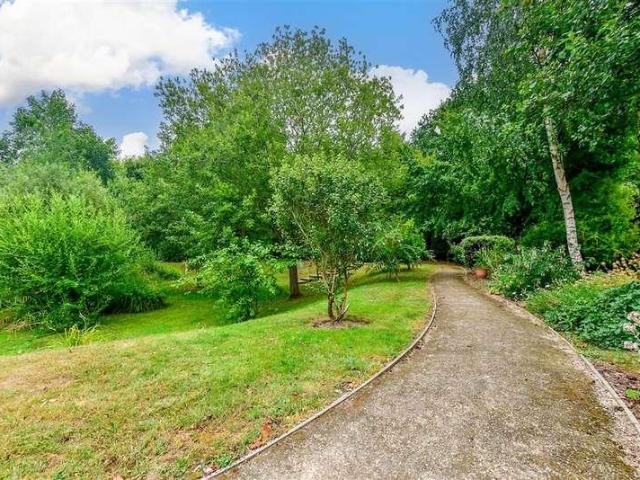 Flat for sale in Bridgefield, Kent