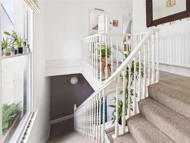 Flat for sale in London Borough of Lambeth, Greater London