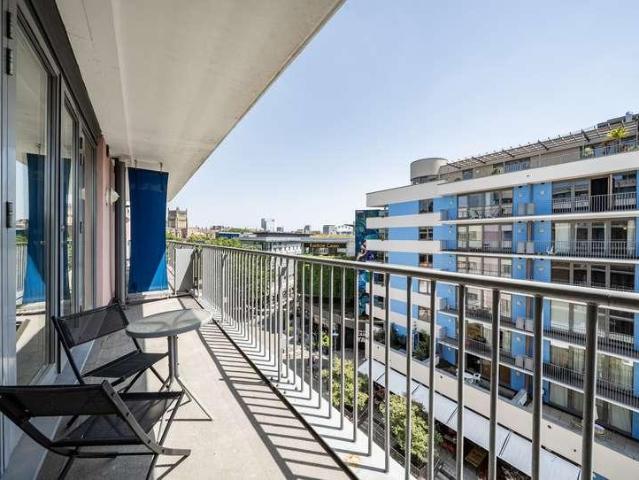 Flat for sale in City Centre, Feckenham