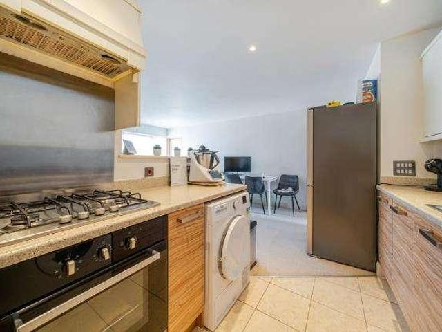 Flat for sale in Castlefield, Cressex