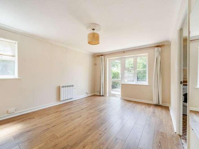 Flat for sale in Greater London