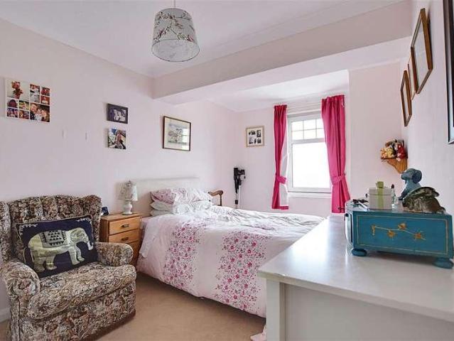 Flat for sale in Central, Heathlands