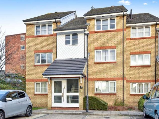 Flat for sale in Holloway, Lower Holloway