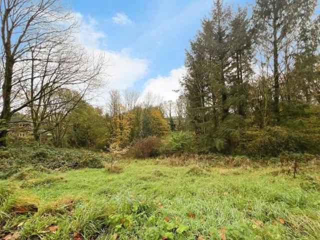 Flat for sale in Lee Bank, Greater Manchester