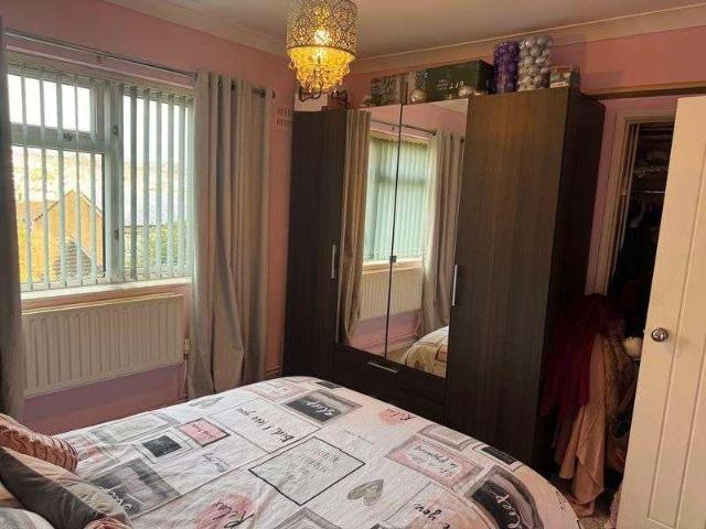 Flat for sale in Mount Wise