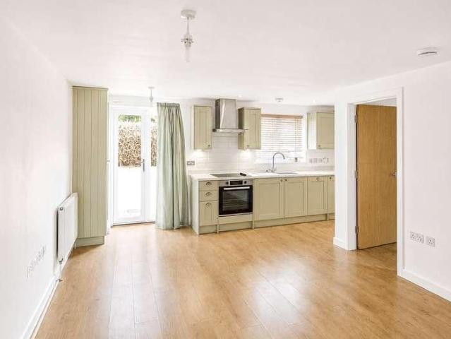Flat for sale in Petersfield, Bolton Low Houses