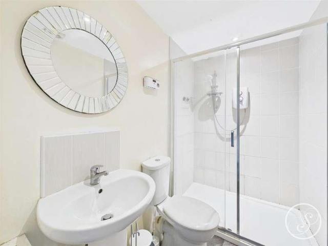 Flat for sale in Leylands, West Yorkshire