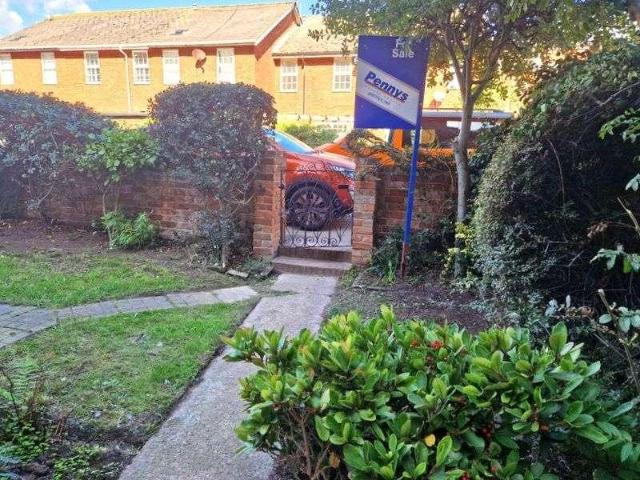 Flat for sale in Budlake, Devon