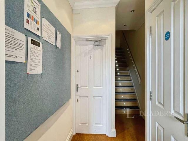 Flat for sale in Pokesdown, Bournemouth