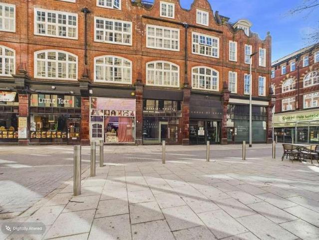 Flat for sale in West Yorkshire