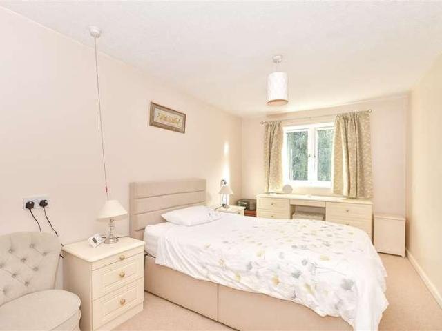 Flat for sale in New Town, Horsham