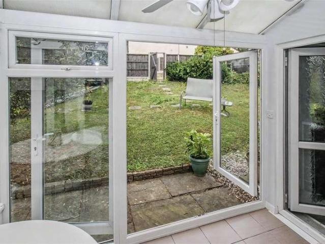 Flat for sale in Alton Barnes, Essex