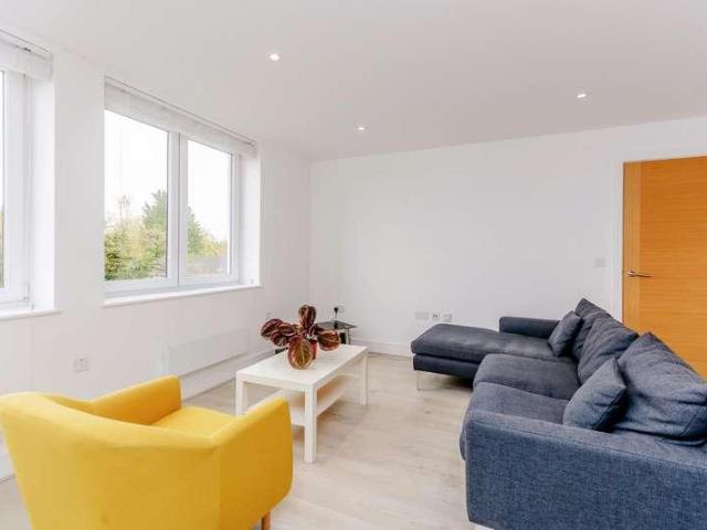 Flat for sale in Priest Down, Hampshire