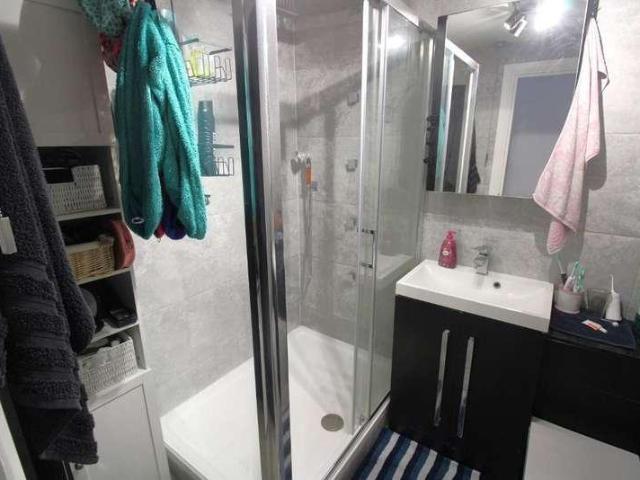 Flat for sale in Harmondsworth, Greater London