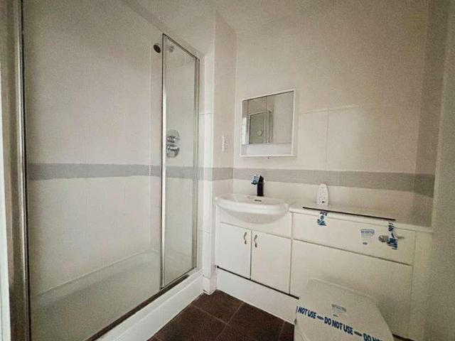Flat for sale in Cardiff International Sports Village, Falcon Lodge