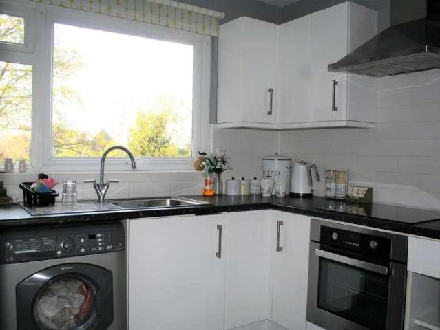 Flat for sale in The Wrythe, Greater London