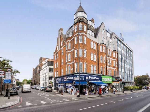 Flat for sale in Archway, Greater London