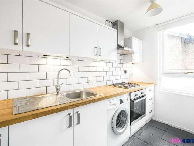 Flat for sale in Peckham, Greater London