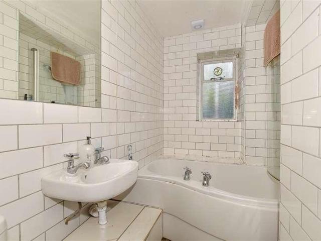Flat for sale in Longport, The Bridge