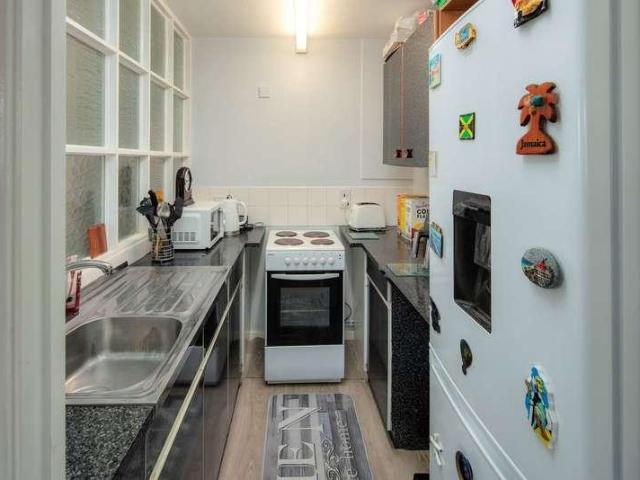 Flat for sale in Woodside Estate, Houghton Regis