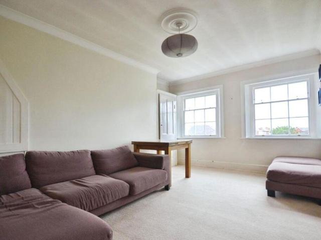 Flat for sale in Reading